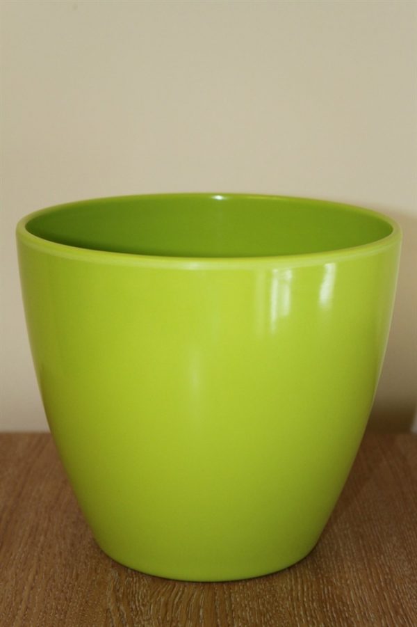 Quality Medium Lime Green Smooth Plastic Plant Pot Cover-Diameter 17cms