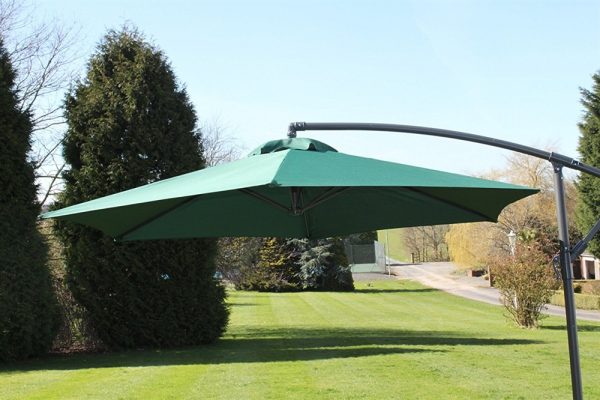 Cantilever 2.7M Wide Hanging Parasol In Green