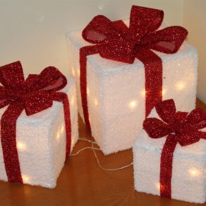 Set of 3 White Parcels & Red Bow - 240v