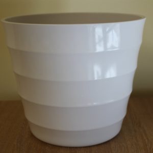 Quality White Rigid Plastic Plant Pot Cover - Diameter 18.5cms